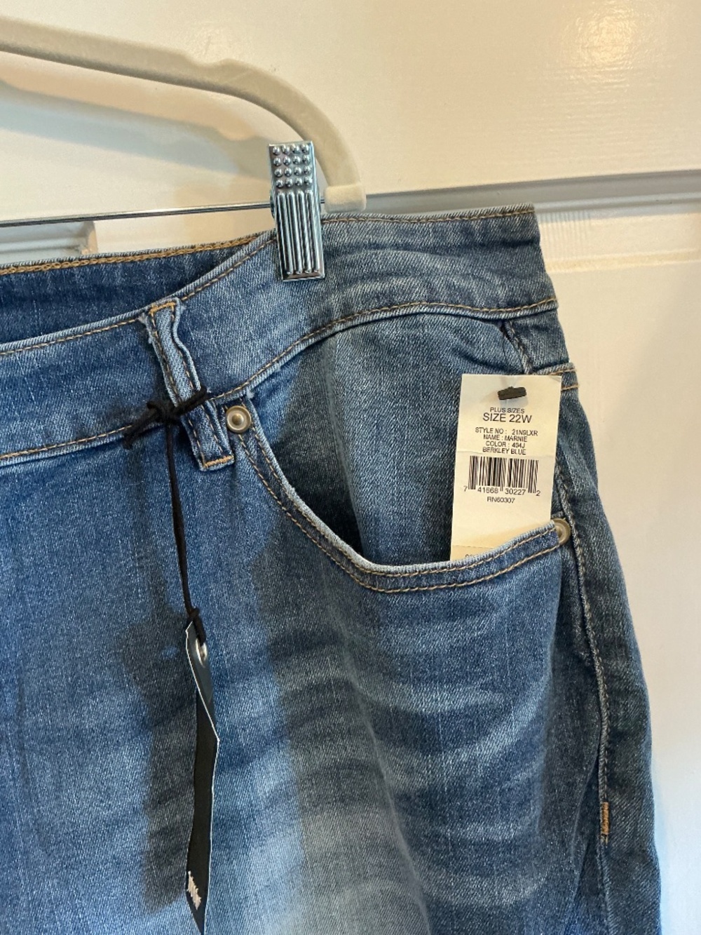 Supplies distressed jeans new with tags! Plus size 22w! - Picture 7 of 7